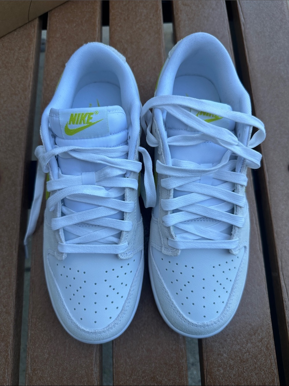 NIKE Dunk Low - Picture 2 of 4